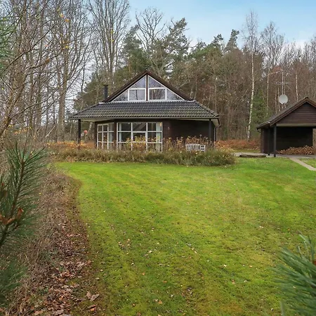 8 Person In Læsø